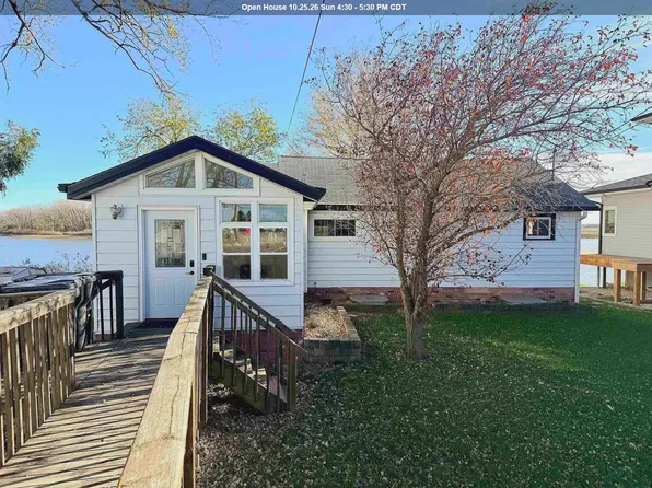 79 Northshore Dr, McCook Lake, SD 57049