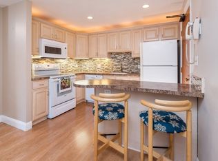 23 Davis Rd APT B1, Acton, MA 01720