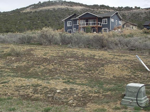 3rd image of 725 SE Pinyon Street