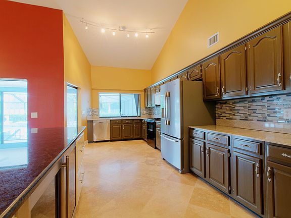4th image of 9211 Regents Park Dr