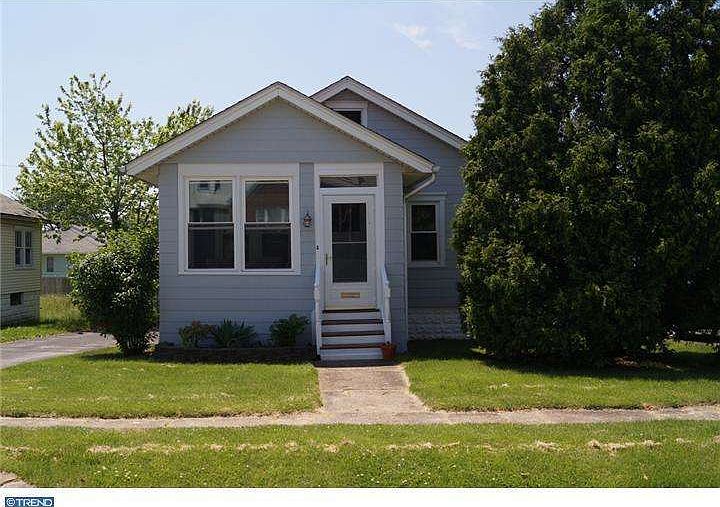 1st image of 210 Lorewood Ave