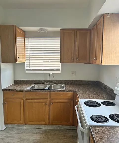 6320 Park Blvd N — Photo 3