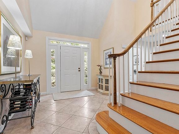 5th image of 30 Goose Pond Rd