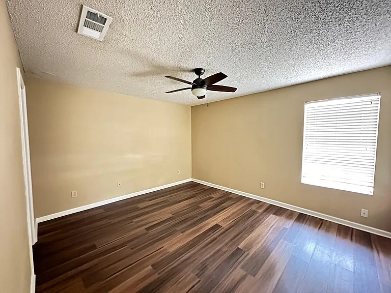 4300 Duval Rd #B — Photo 10