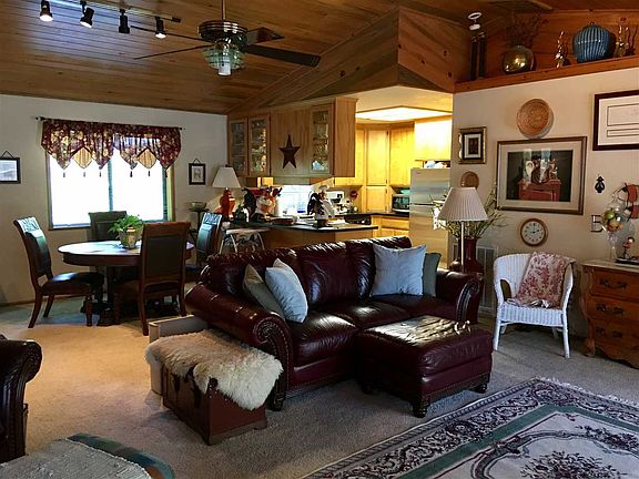 3rd image of 3838 Mary Ann Ln