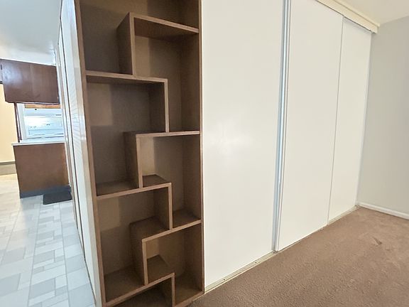 5th image of 5035 15th Ave NE APT 103