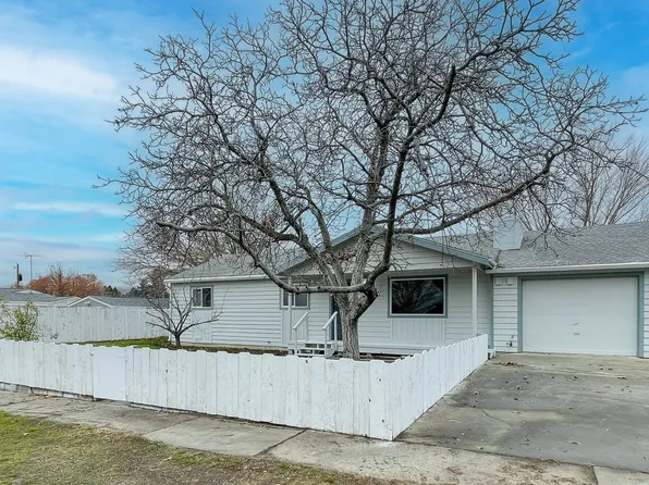 1113 13th St, Benton City, WA 99320