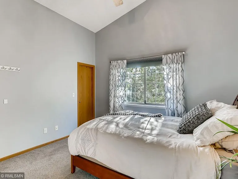 2165 Shenandoah Ct #E — Photo 22