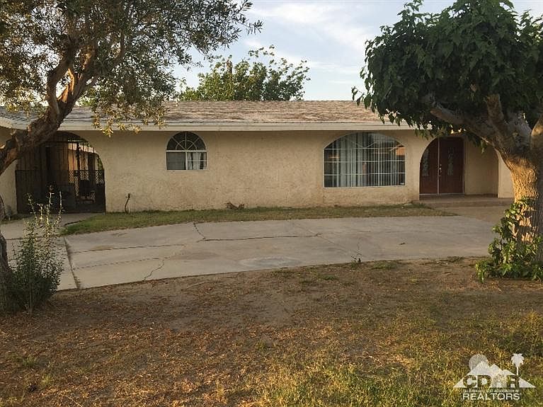 2nd image of 83400 Rosa Ave