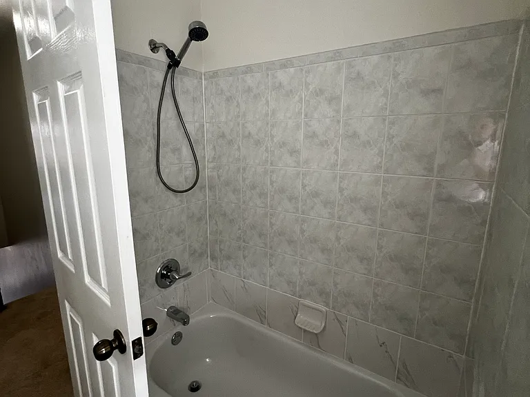 1805 Daly St — Photo 21