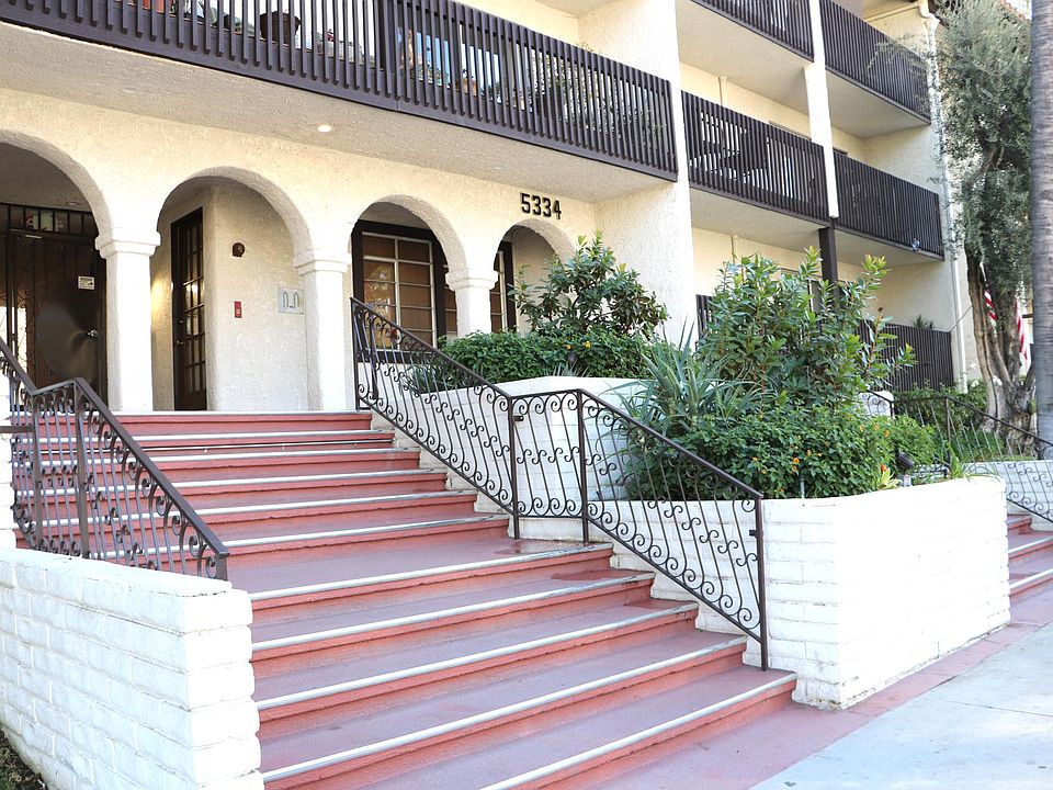 1st image of 5334 Lindley Ave Unit 215