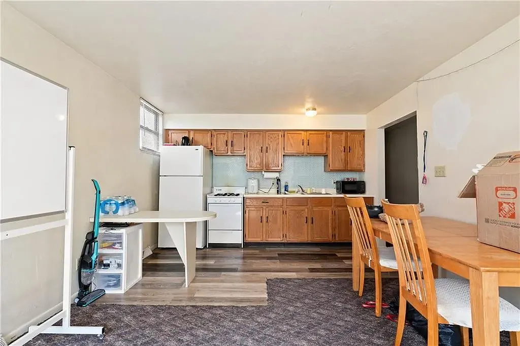 Building Photo - 3227 Hardie Way #2
