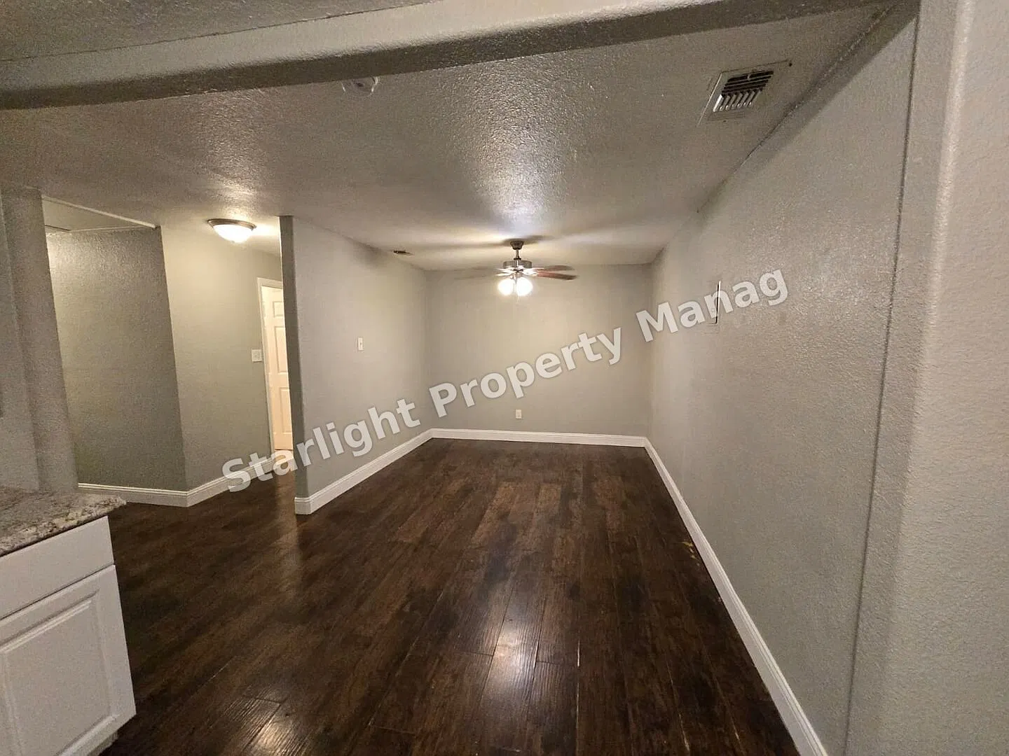 Unit B — Photo 4
