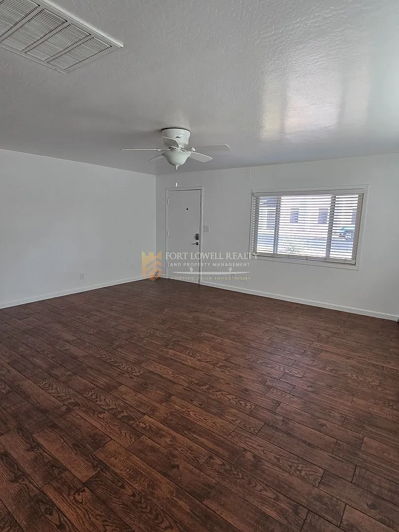 Newly Renovated 3 Bedroom, 2 Bath Home Available May! — Photo 3