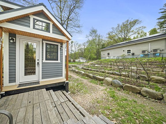 3rd image of 1773 Hudson Road