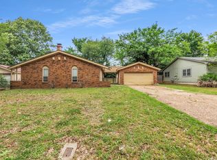 1816 Rapier Dr, Horn Lake, MS 38637