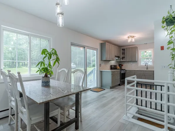 247 Old Concord Turnpike, Barrington, NH 03825