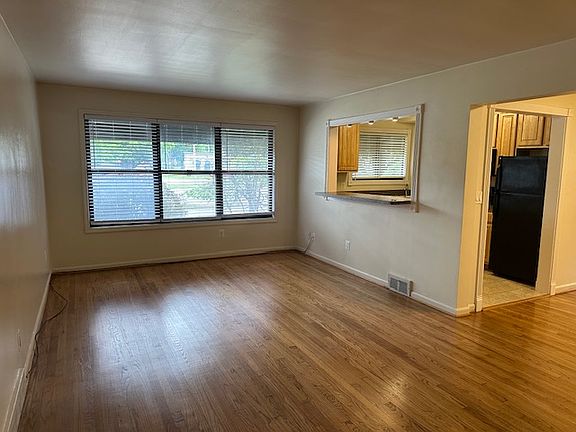 2nd image of 25901 Woodward Ave