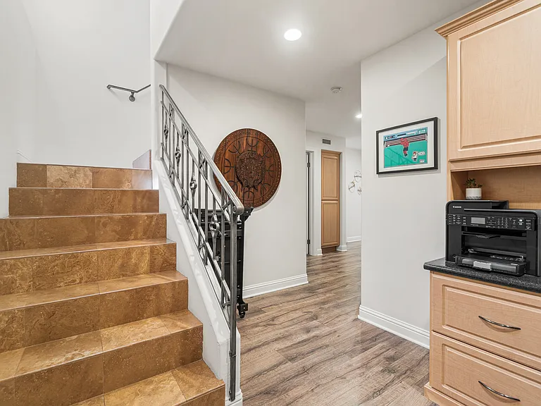 709 N Lucia Ave #B — Photo 47