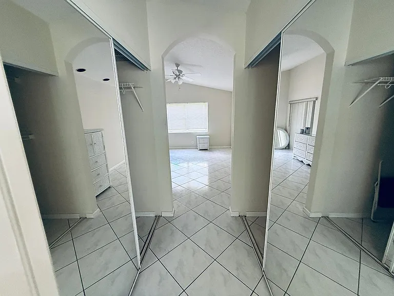 10921 Royal Caribbean Cir #10921 — Photo 7