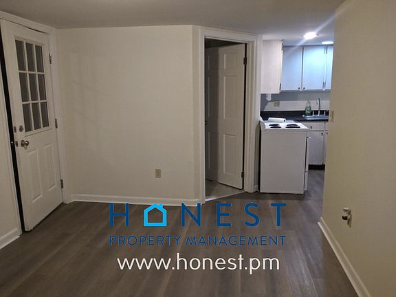2nd image of 60 Cumberland St #4