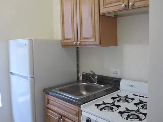 Rented by City & Suburban | media 21