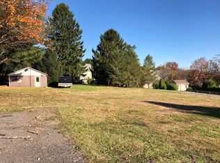 207 4th St, Oneida, PA 18242