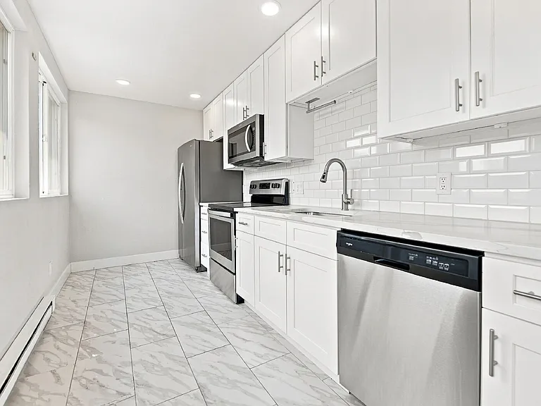 2124 E 17th Ave #5 — Photo 14