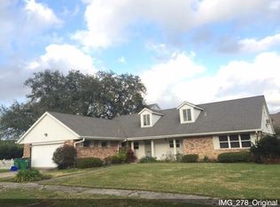 1521 Lakeshore Dr, Metairie, LA 70005