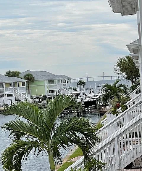 5092 Beach Dr SE #C — Photo 1