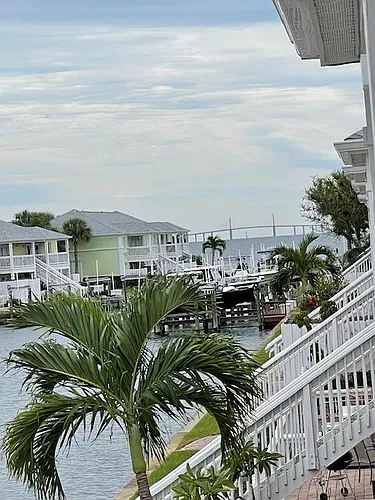 5092 Beach Dr SE Photo 1