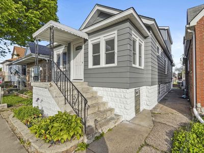 953 Pearl St, Whiting, IN, 46394