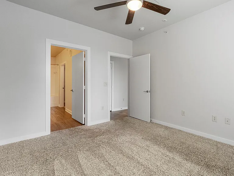 1900 Barton Springs Rd #4017 — Photo 15