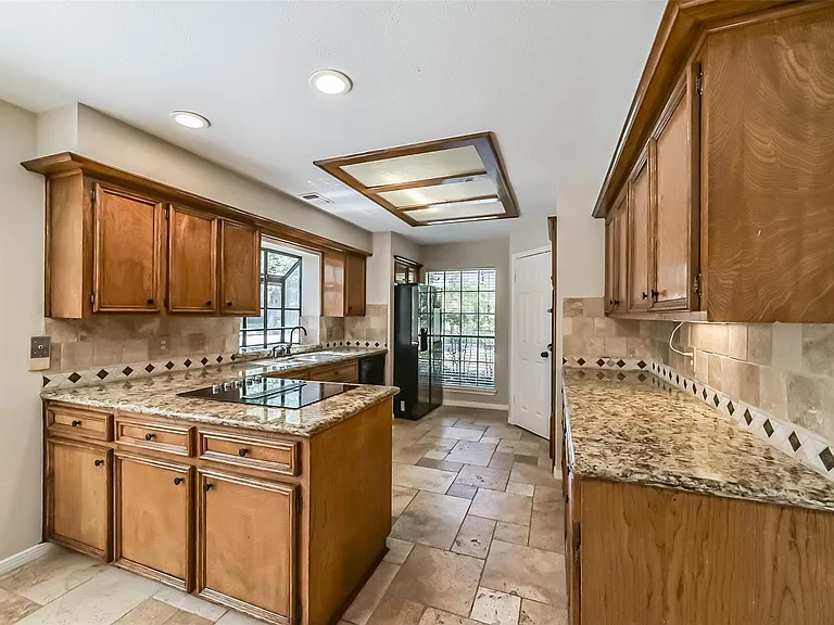 3910 Misty Gardens Ct — Photo 22