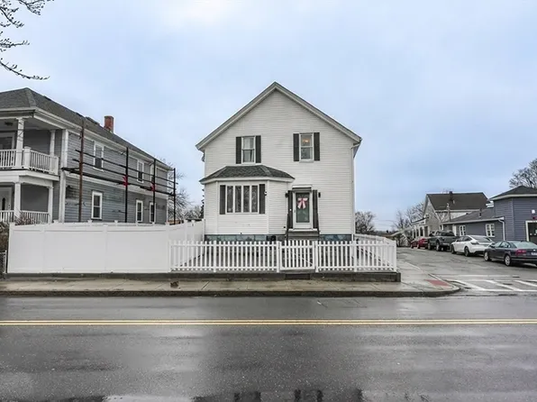 529 Stafford Rd, Fall River, MA 02721