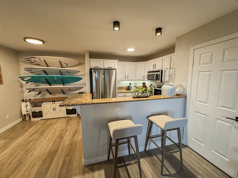 5252 Balboa Arms Dr #177 — Photo 15