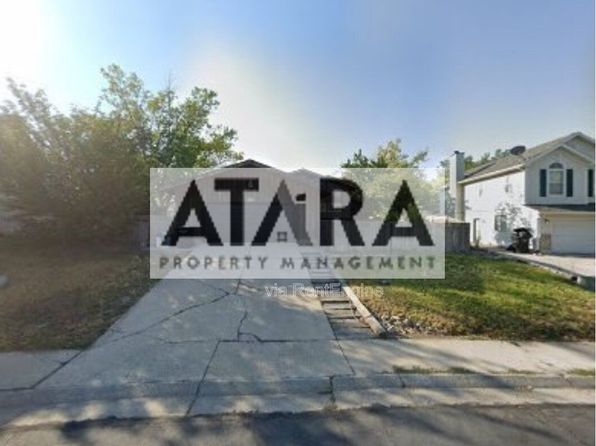 270 Country Club Dr