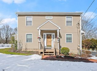 218 Tashua Rd, Trumbull, CT 06611