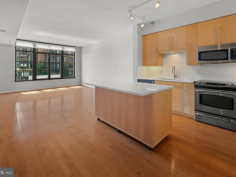 437 New York Ave NW #220 — Photo 18