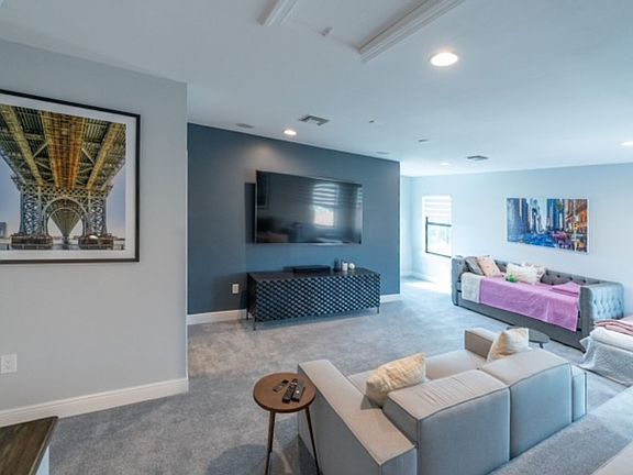 5th image of 10279 Porto Romano Dr