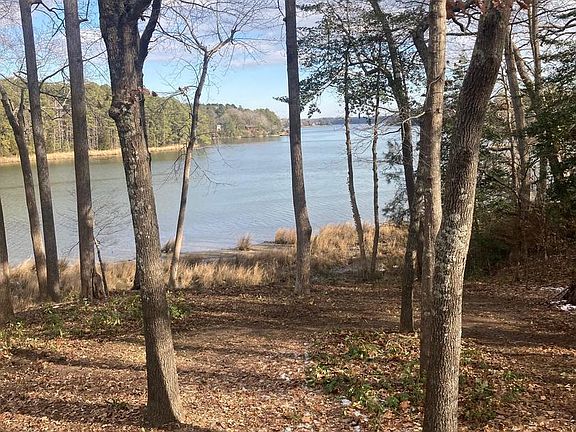 3rd image of 112 Canvasback Ln