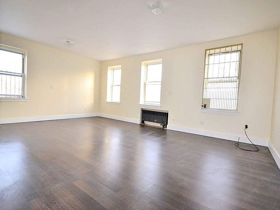 2nd image of 235 Boerum St APT 3