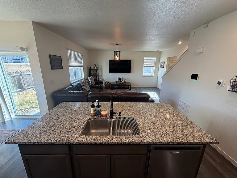 6977 Maidford Dr — Photo 12