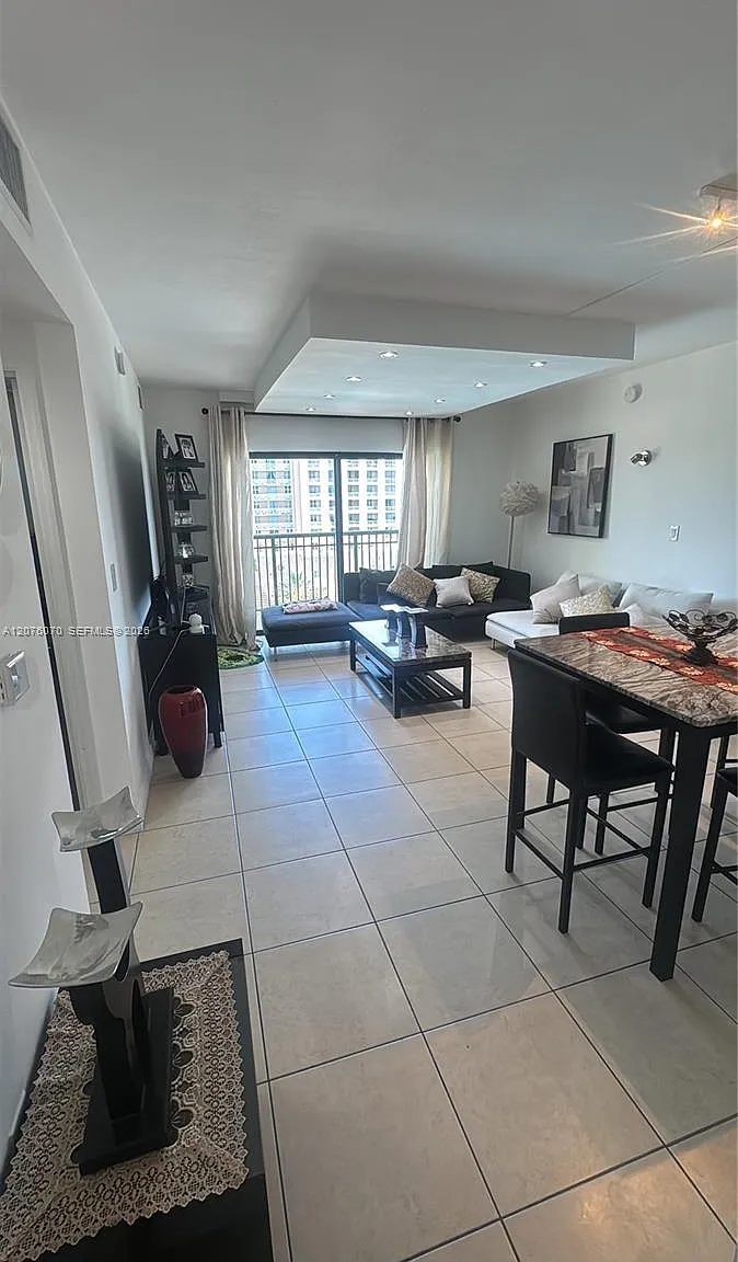 Keystone Park Condo — Photo 2