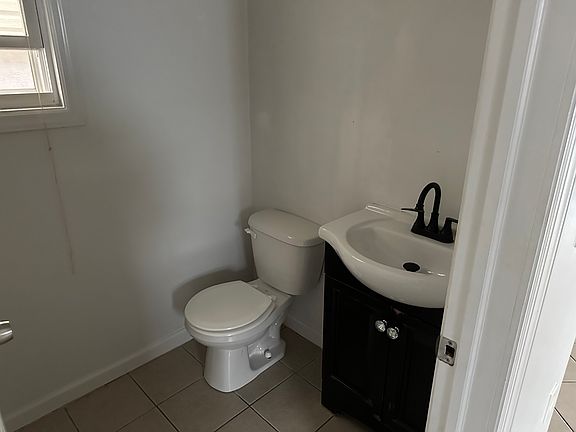 2nd image of 299 N 10th St Floor 1
