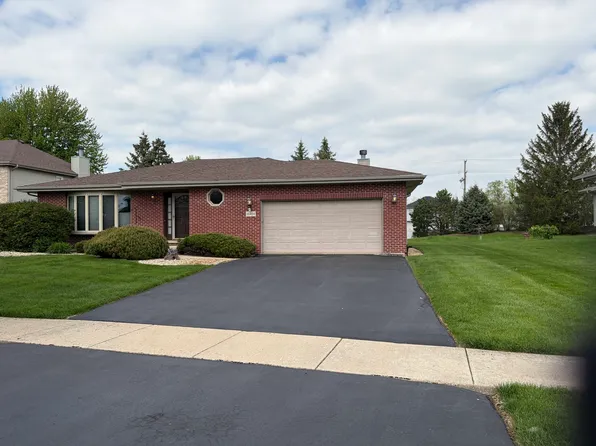 16404 W Shawnee Dr, Lockport, IL 60441