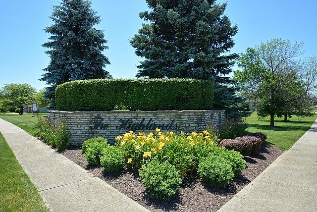 1st image of 26555 W Highland Dr