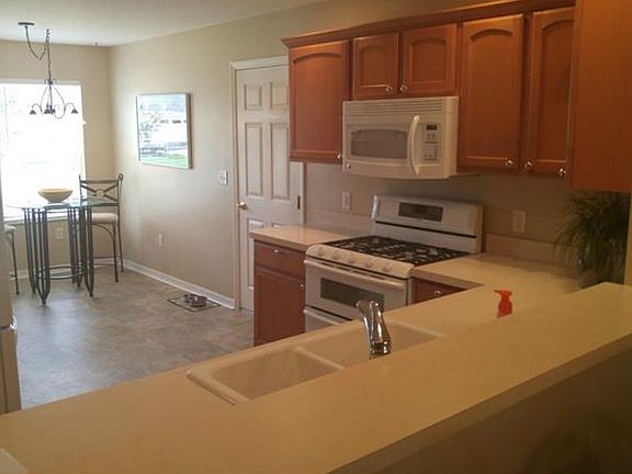 5th image of 1671 Kensington Pl