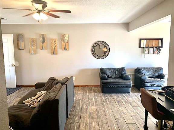 5th image of 721 Cynthia Dr