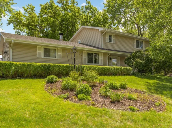 8701 32nd Ave N, New Hope, MN 55427